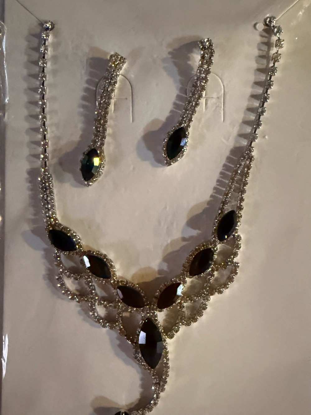 Elegant Black Crystal Necklace and Earring Set